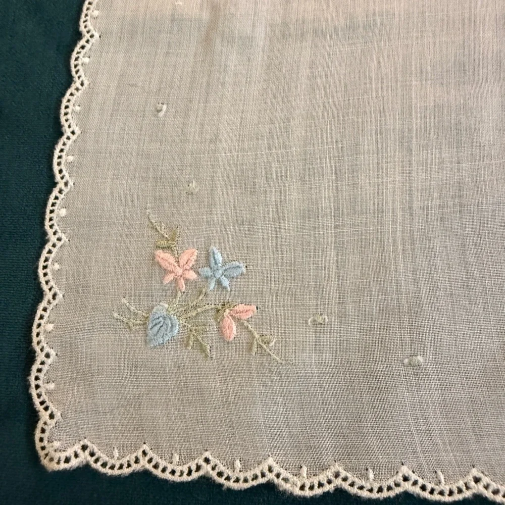 Vintage Handkerchief Embroidered Floral Lace Trim Cotton Linen Blend Set‎ of 2
